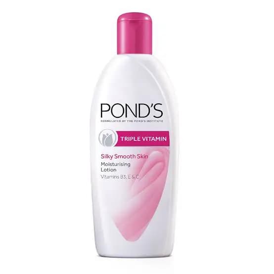 Pond's Triple Vitamin Moisturizing Lotion, Silky Smooth Skin, 100ml